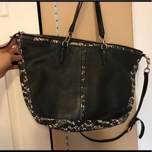 Coach Black&White Faux Snakeskin Shoulder Handbag